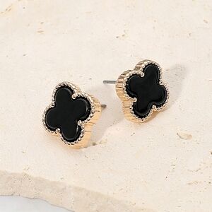 Black Gold Quatrefoil Stud Earrings 0.6" Casual Clover Jewelry